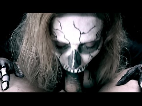 ❤️ Demon nighean sucking cock le a beul dubh agus slugadh cum. ️❌  Porn dachaigh  aig gd.pornpk.ru