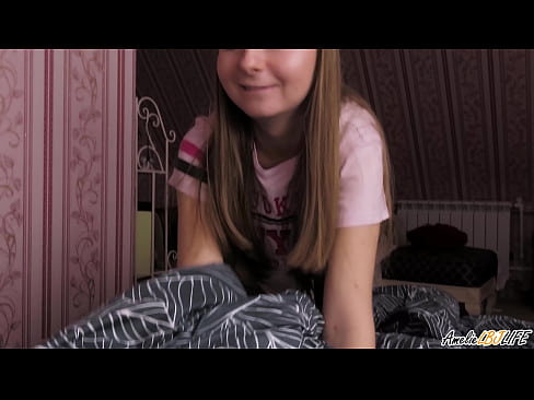 ❤️ Bidh Blondie a’ tarraing a BFF gu domhainn agus a’ faighinn cum na beul ️❌  Porn dachaigh  aig gd.pornpk.ru